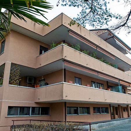 Sky View Apartment Como Ngoại thất bức ảnh
